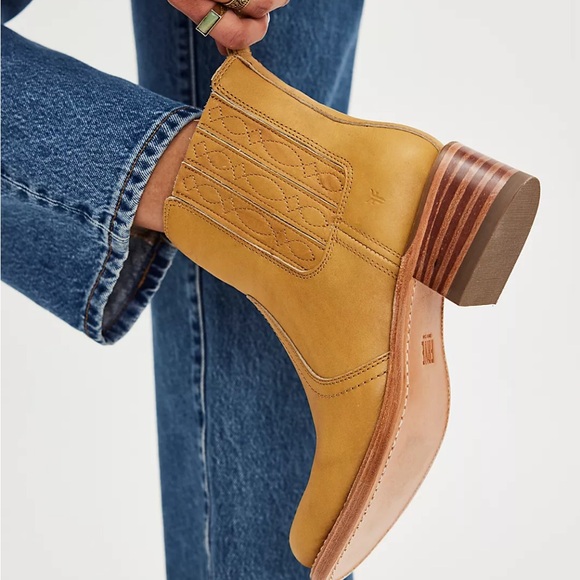 FRYE Campus Chelsea sand Tan Leather Ankle Boots - Picture 7 of 12